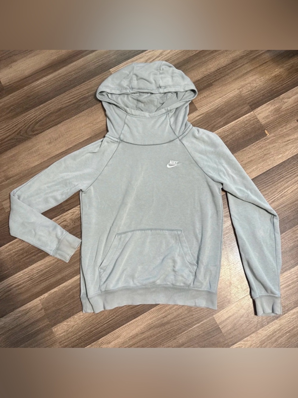 Nike women’s Light Gray Hooded Sweatshirt size XS
